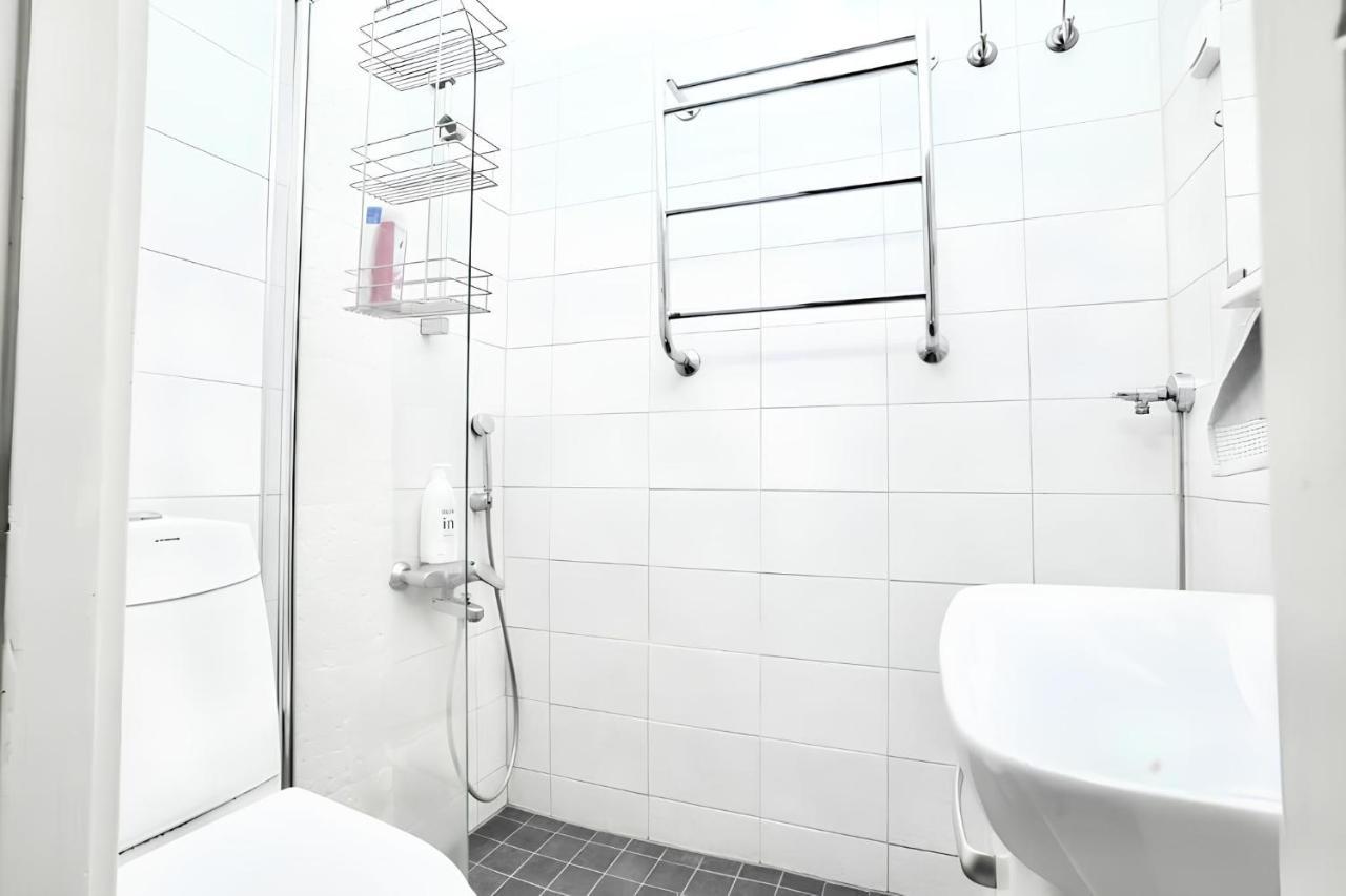 Stylish Studio At The Heart Of Helsinki Apartment Екстериор снимка